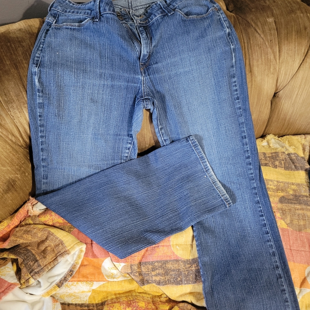 Jeans - Picture 1 of 2